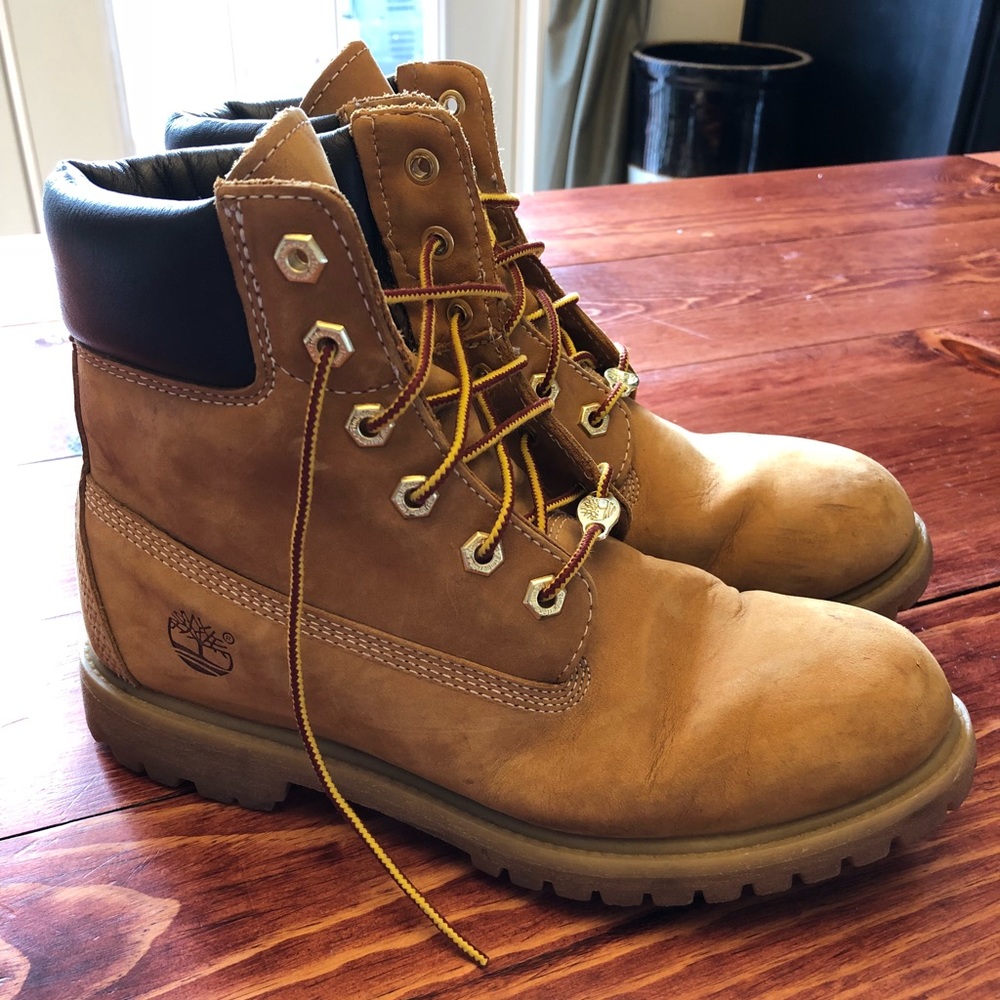 Men’s size 8.5 wheat Timberlands